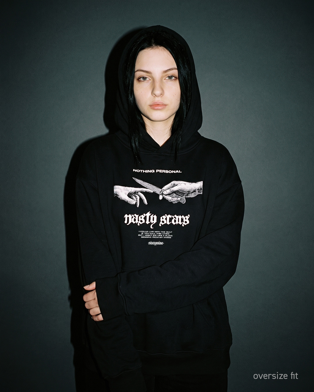 chorne-hudi-oversize-nasty-scars-speredy-lily2